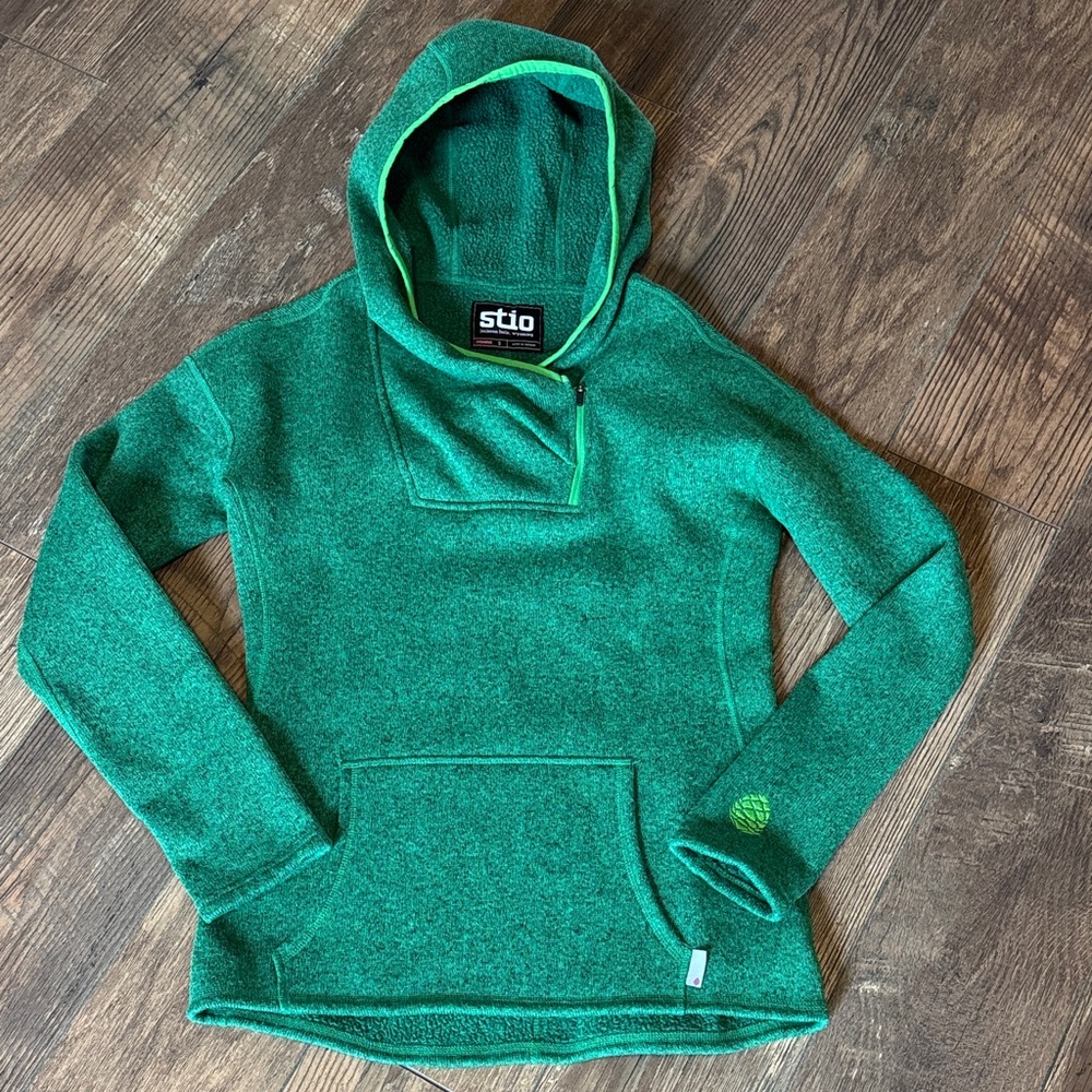 STIO Women's Sweetwater Pullover Fleece Hoodie, Size Small